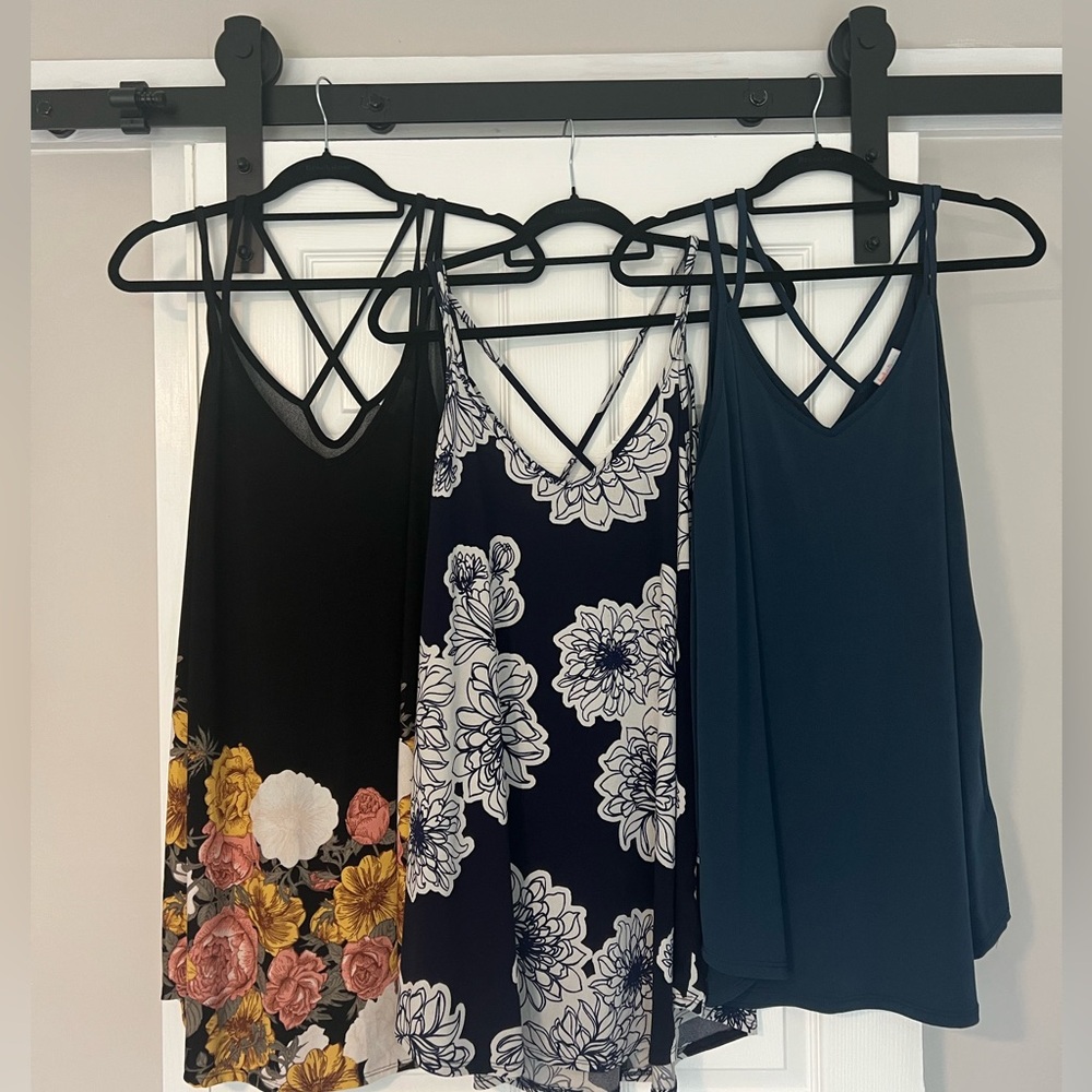 LuLaRoe Set of 3 Women's Tank Tops